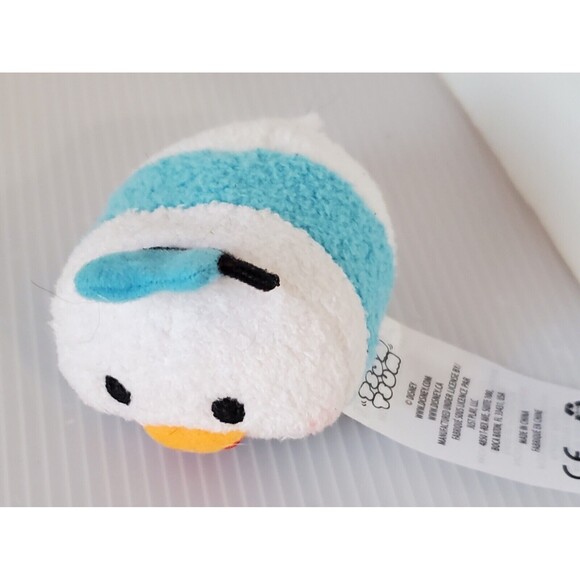 Disney Tsum Tsum Stackable Plushies Mad Donald Duck 3" Mini Plush - Picture 2 of 7